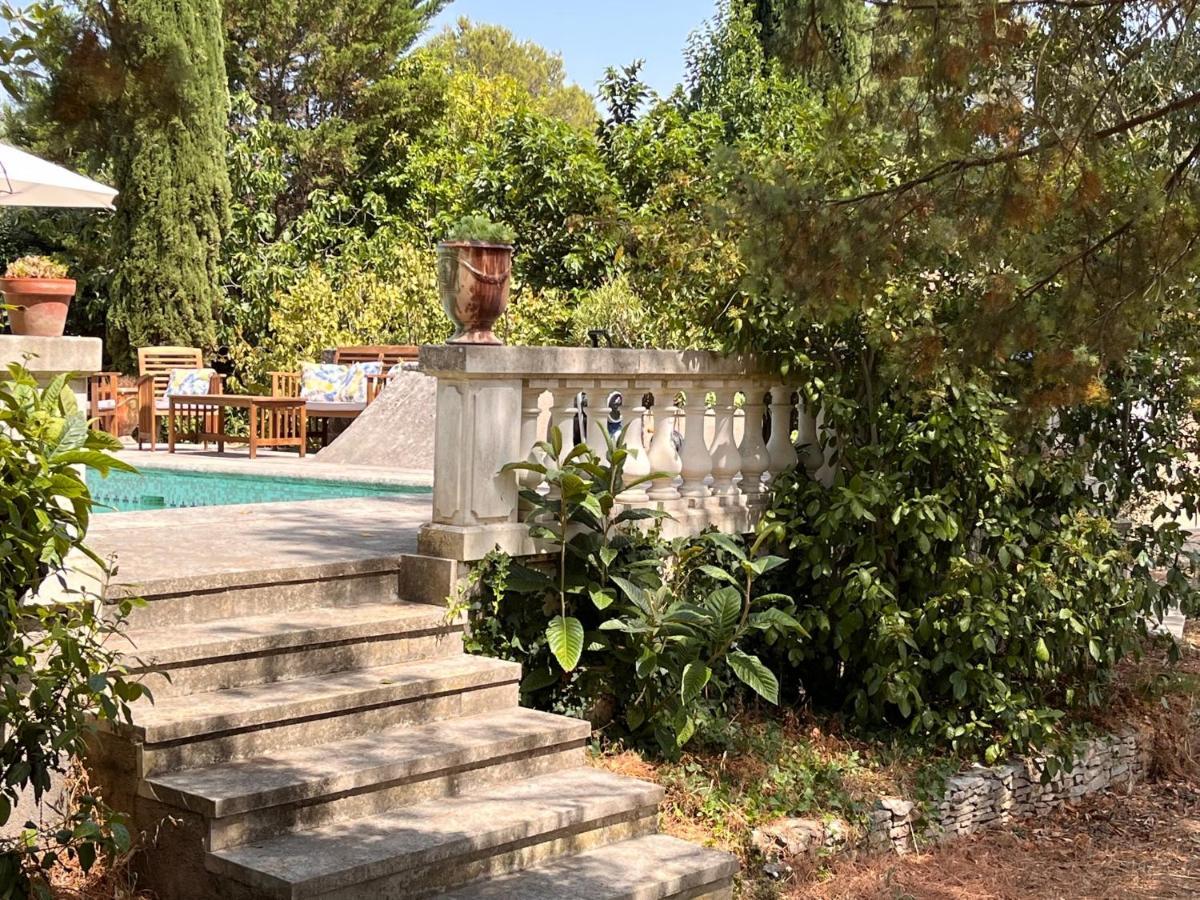 Maisonnette Independante Avec Jardin/Patio Nîmes Exteriör bild