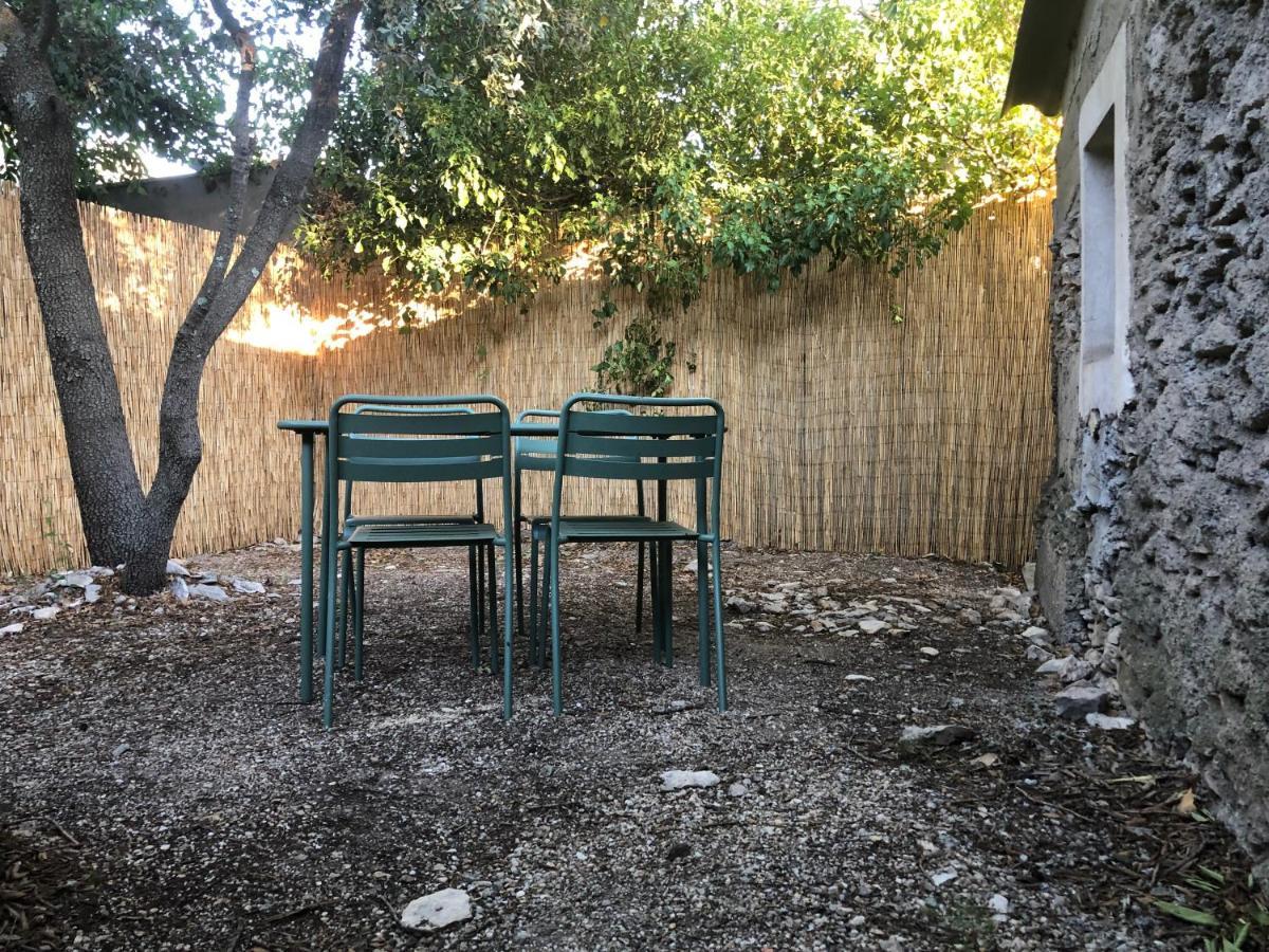 Maisonnette Independante Avec Jardin/Patio Nîmes Exteriör bild